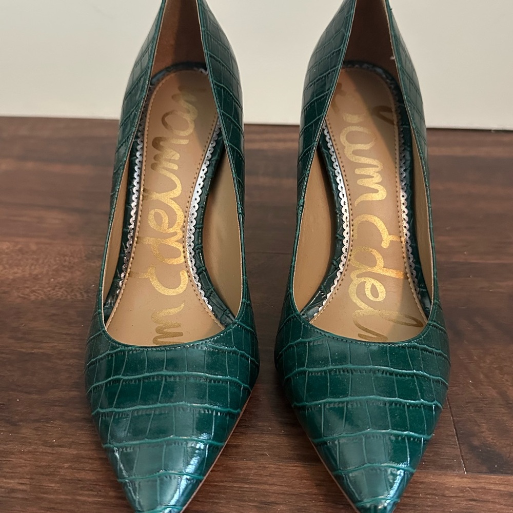 Sam Edelman Green Croc-Embossed Pumps